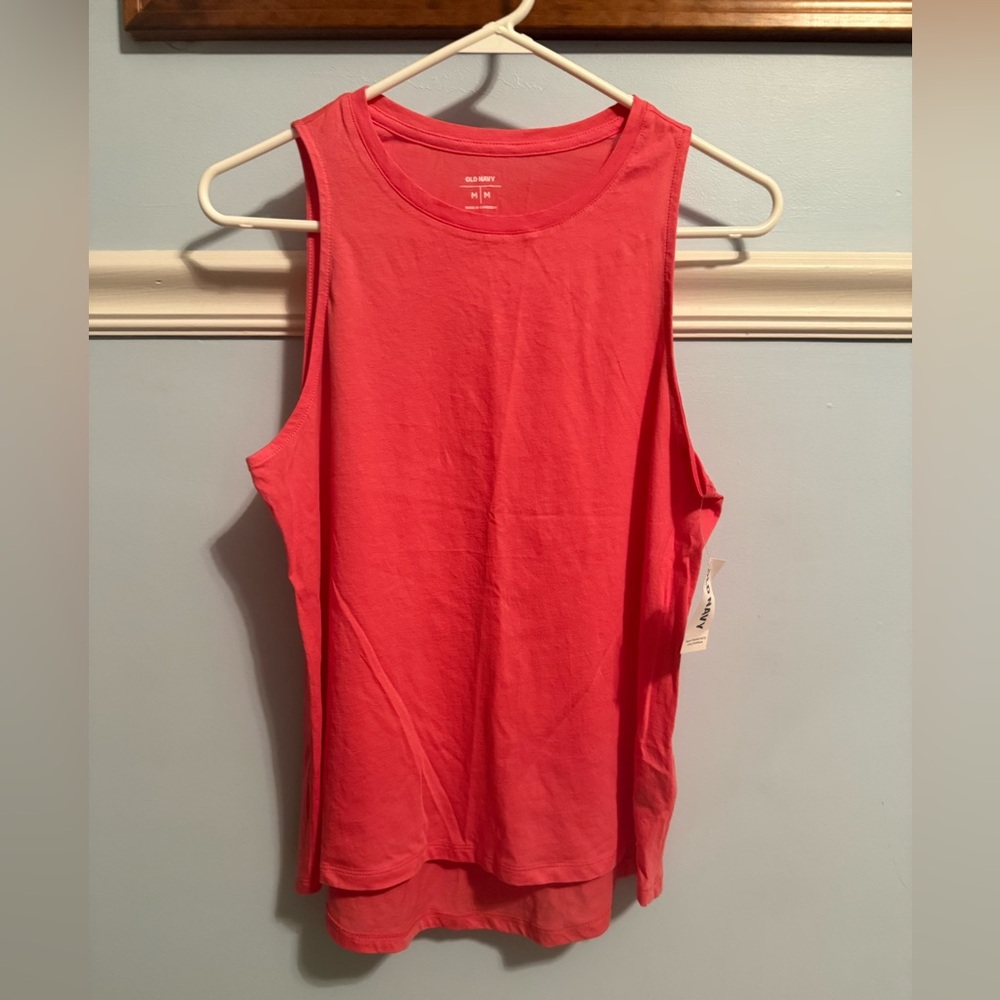 Old Navy Pino Tank Top (size medium)